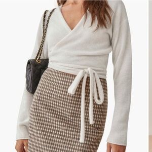 NWT Reformation Jeans Cream Relaxed
Cashmere Wrap - Size XL